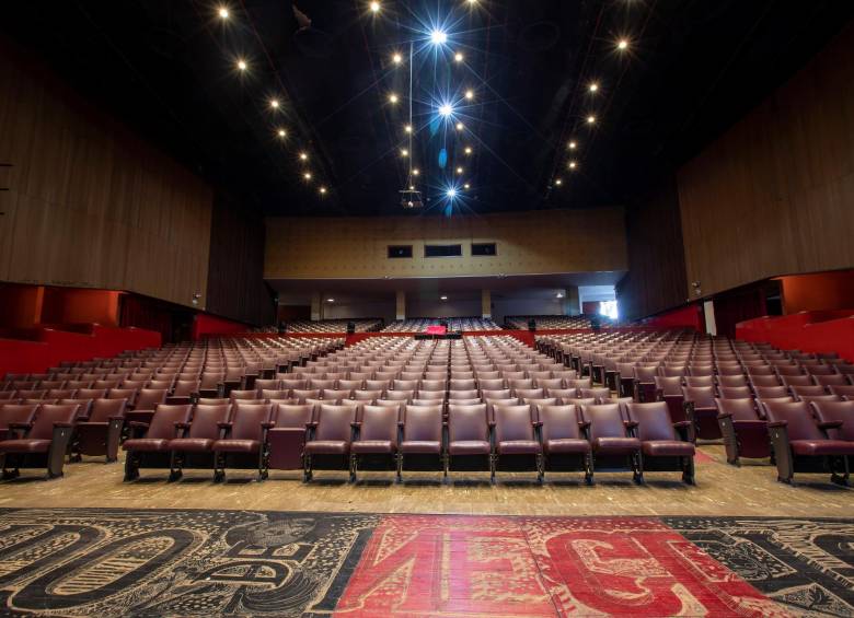 La reapertura será escalonada. Se espera que para abril todas las salas de teatro de la ciudad puedan abrir. El teatro Pablo Tobón tendrá esta noche, a las 7:00 p.m., un concierto de reactivación. FOTO Edwin Bustamante Restrepo