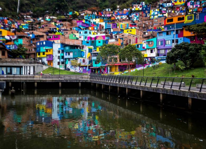 La Intervención artística en Manrique y el Proyecto Constelaciones una de las grandes atracciones del Medellín de hoy. Foto: Julio César Herrera