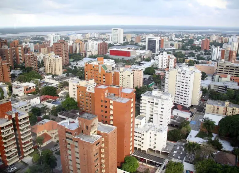 Las altas temperaturas mantienen a Barranquilla con una sensación térmica agobiante y obligan a muchos hogares a incrementar el uso de ventiladores y aires acondicionados para sobrellevar el calor. FOTO: Colprensa.
