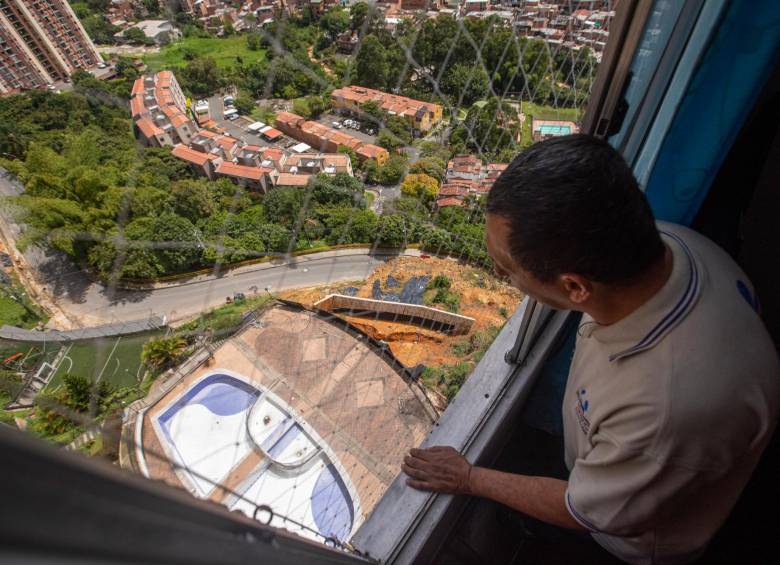 Emergencia en la unidad Atavanza del barrio Rodeo Alto de Medellín revive temores de sus habitantes