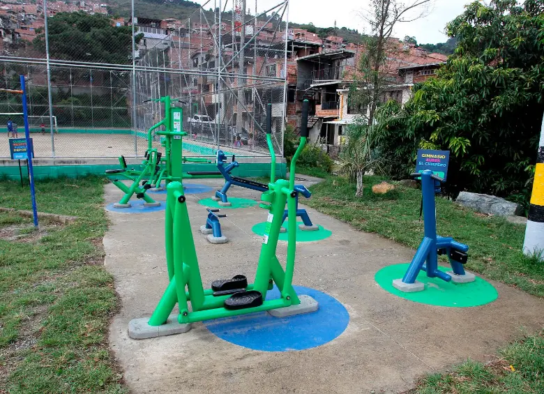En algunos gimnasios se produjo el reemplazo de la infraestructura, en otros se pintaron o se respusieron piezas. FOTO: CORTESÍA