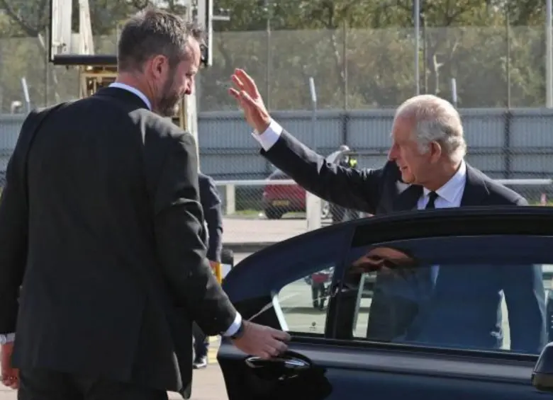 El rey Carlos III anunció este viernes 12 de diciembre que su tratamiento contra el cáncer se reducirá en 2026. FOTO: Getty