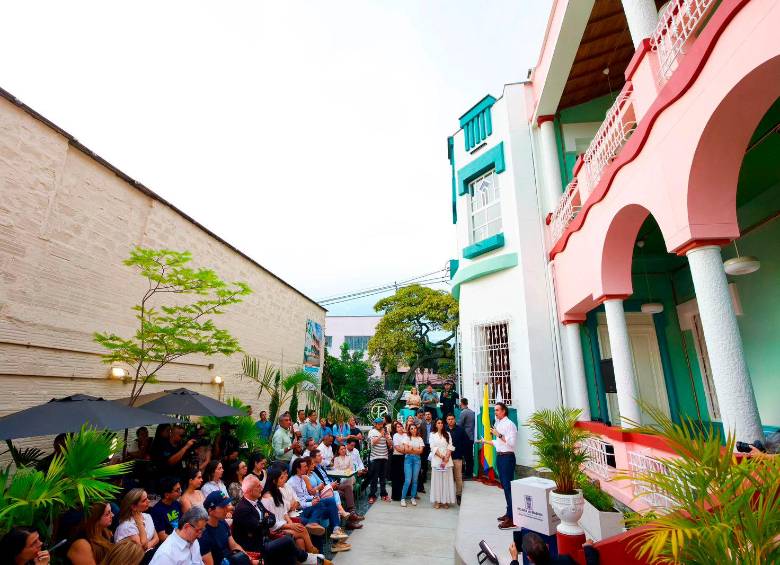 La renovación de Casa Blanca aspira a dinamizar la recuperación del barrio Prado Centro, según dijo el alcalde Federico Gutiérrez en su apertura. FOTO: ALCALDÍA