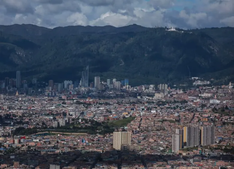 La Alcaldía de Bogotá ofrece apartamentos, lotes y otros inmuebles desde 25,9 millones de pesos a través del Portal Inmobiliario del Distrito. FOTO: Colprensa. 