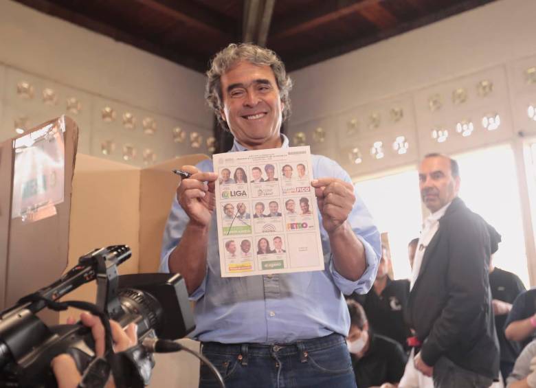 Según las últimas encuestas el candidato presidencial Sergio Fajardo es cuarto en intención de voto. FOTO: CARLOS VELÁSQUEZ