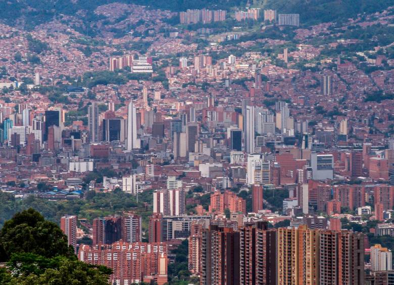 Antioquia y Medellín se destacan entre las regiones colombianas por dinamizar la economía. FOTO Esneyder Gutiérrez