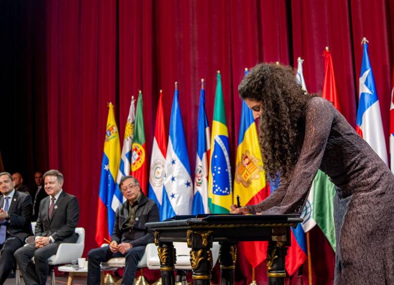 Yannai Kadamani, Ministra de las Culturas de Colombia.