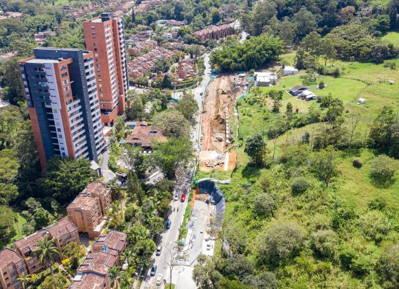 Las vías de la Loma del Escobero, en Envigado, serán mejoradas con nuevo pavimento. FOTO: MANUEL SALDARRIAGA
