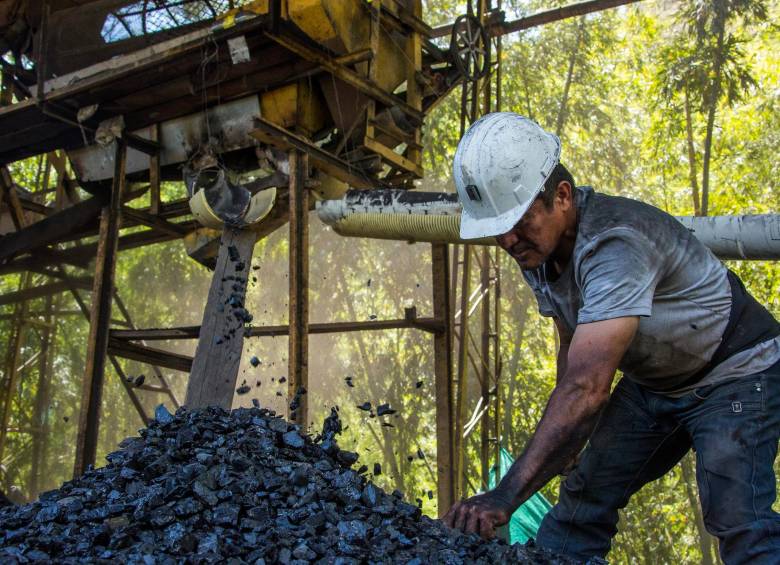 Según el Dane, los despachos de carbón colombiano al exterior aumentaron 60,7% en valor al pasar de US$335,6 millones en mayo de 2021 a US$539,3 en el mismo mes de este año. Foto: Carlos Alberto Velásquez