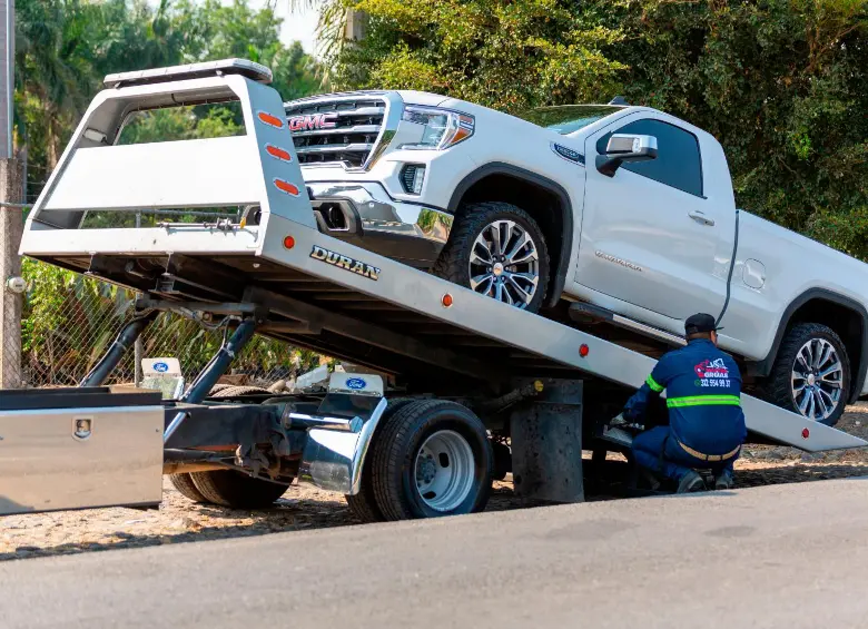 Solo el 12,2 % de los vehículos en Colombia cuenta con un seguro voluntario, pese a que este protege el patrimonio del propietario frente a accidentes, hurtos y daños a terceros. FOTO suministrada por SEC Newgate