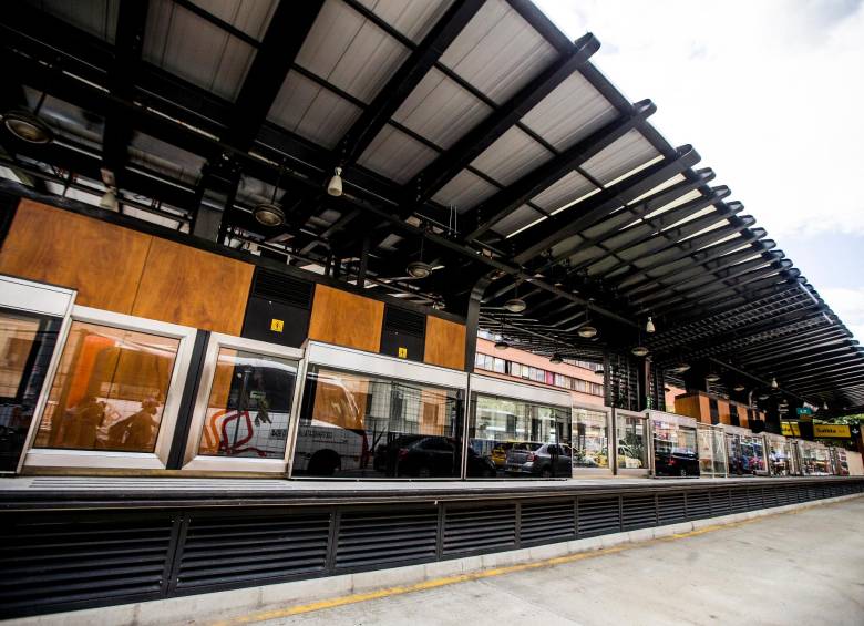 Tras arrastrar retrasos constructivos desde 2019, la troncal de la Av. Oriental comenzará su operación. FOTO Julio CÉsar Herrera