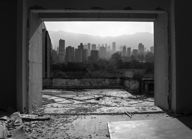 Vista del oriente de Medellín desde el desaparecido edificio Mónaco, hogar y fortaleza de Pablo Escobar. Foto cortesía Adrián Franco.