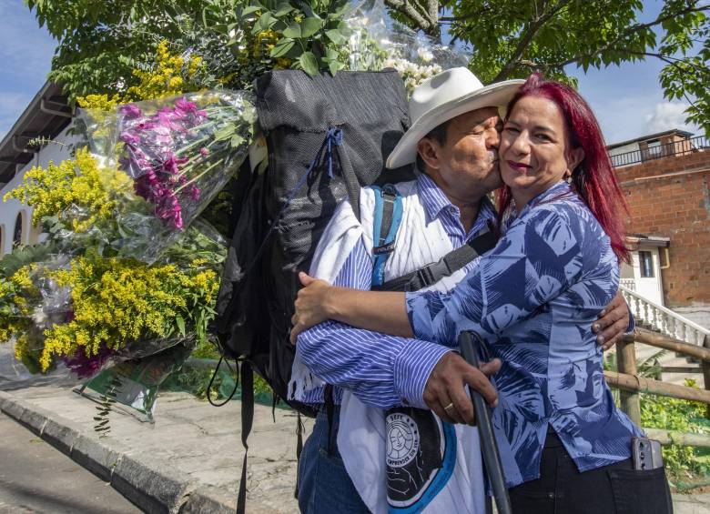 Jorge y Luz fueron novios hace casi 27 años. Tras el regreso de él al país, retomaron la relación. Ella ha sido uno de los principales soportes en la recuperación de Jorge. Foto: Esneyder Gutiérrez