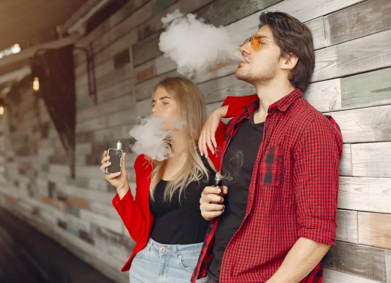 OMS alerta: más de 15 millones de niños y adolescentes ya usan cigarrillos electrónicos y vapeadores en el mundo