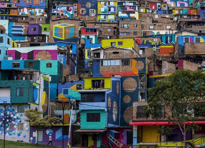 Imagen del mural constelaciones del barrio Manroque al Oriente de Medellín. Foto: Julio César Herrera Echeverri