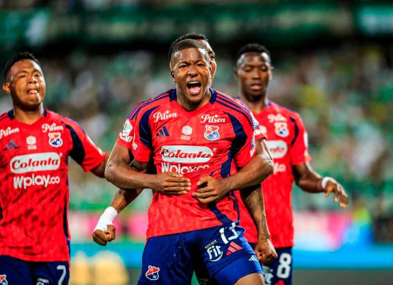 El partido terminó con un empate entre los equipos antioqueños que deja a Atlético Nacional como único líder de la Liga BetPlay.Foto: Camilo Suárez Echeverry