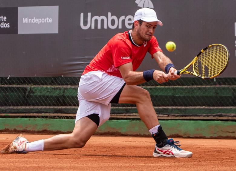 El tenista colombiano Nicolás Mejía ocupa el puesto 247 del ranking de la ATP. FOTO: Carlos Velásquez