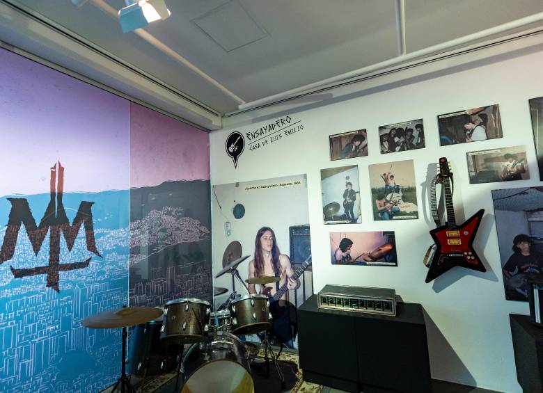 Juan Diego Parra-Valencia también investigó el chucu chucu, como se denominó la música tropical bailable hecha en Medellín. La investigación está consignada en el libro Deconstruyendo el chucu-chucu: Auges, declives y resurrecciones de la música tropical colombiana. Camilo Suárez. 