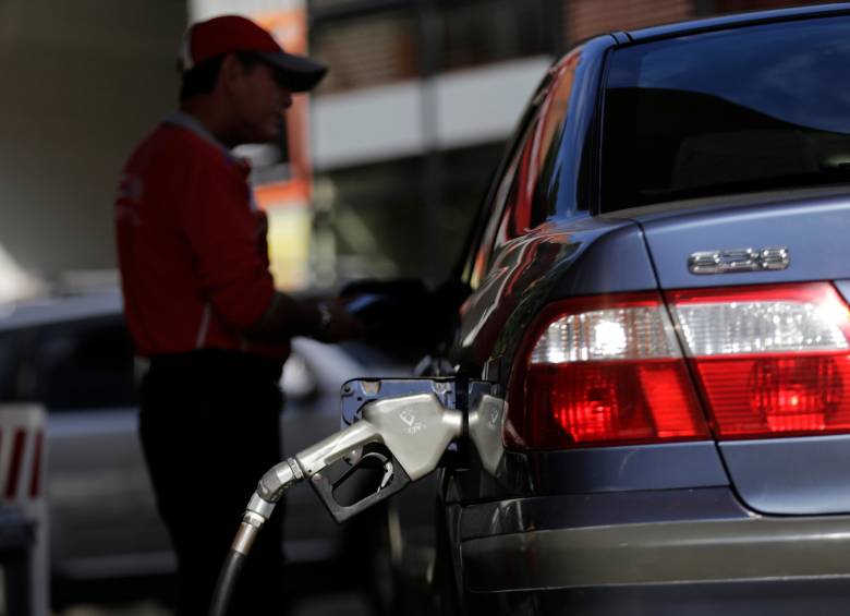 ¿Su carro gasta más gasolina? Descubra las razones y empiece a ahorrar