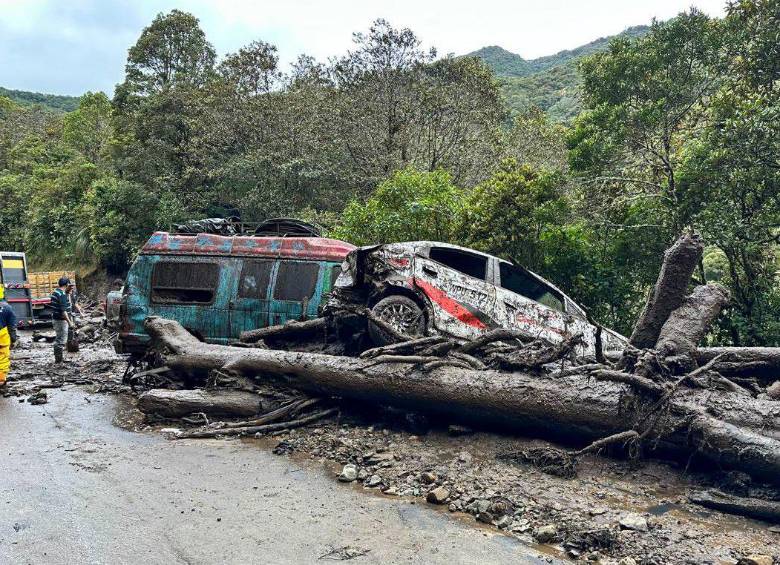 El gobernador de Nariño, Luis Alfonso Escobar, advirtió que las fuertes lluvias en el departamento aumentarán en abril y mayo. FOTO: GOBERNADOR NARIÑO