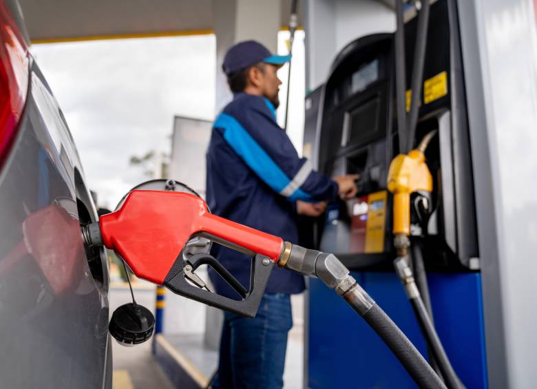 El galón de gasolina quedó en $15.886 en promedio, el mismo nivel de septiembre. Foto: Getty