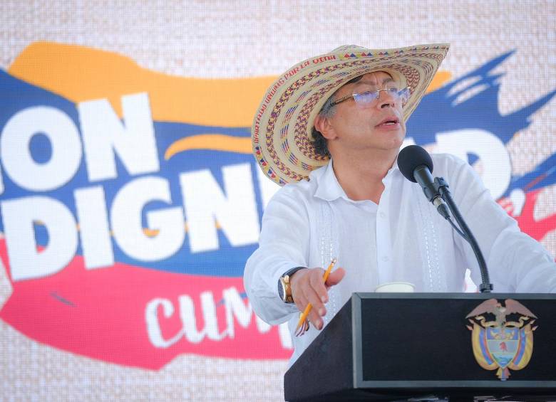 Petro ha asegurado que los cuestionamientos por puestos que no cumplen requisitos de conocimientos específicos se dan por temas de “clasismo”. FOTO COLPRENSA