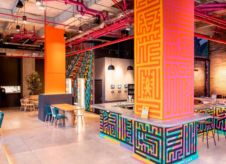 Los espacios en JO&JOE Medellín están llenos de color. FOTO: Cortesía