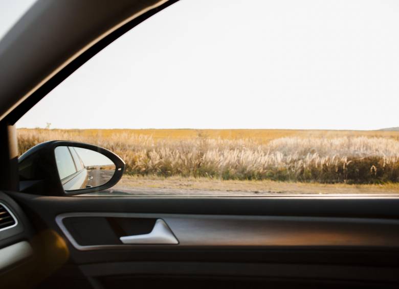 Un menor de edad murió en plena ola de calor en España tras quedarse atrapado en un auto. Cortesía, Freepik. 