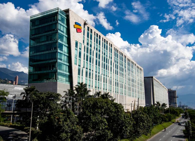 Bancolombia es la segunda marca de servicios más valiosa del país, según el ranking elaborado por Compassbranding, la primera es Banco de Bogotá y la tercera Davivienda. FOTO JAIME PÉREZ