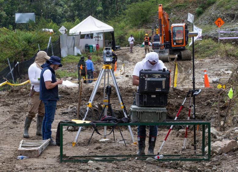 Los equipos de la Unidad de Búsqueda y la JEP iniciaron las labores de la primera etapa de excavación en La Escombrera el pasado 10 de noviembre. FOTO<b> Esneyder gutiérrez cardona</b>