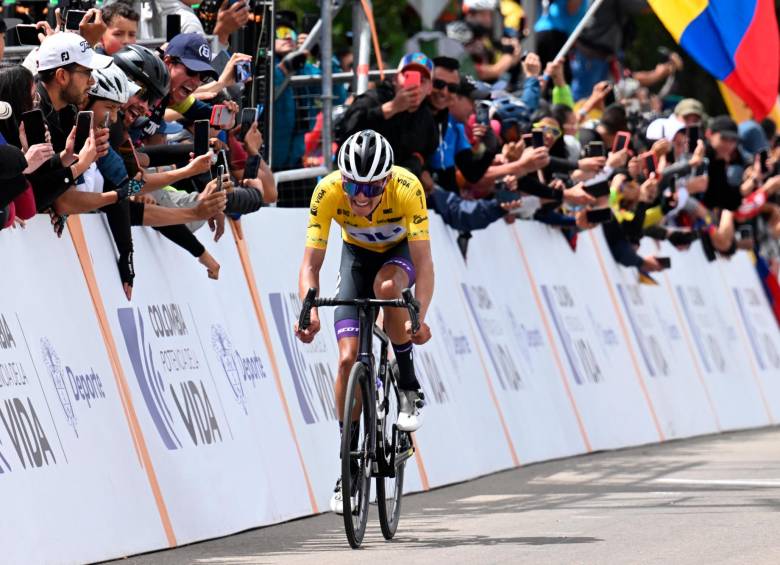 El Tour Colombia entregaba premios por etapas. Aproximadamente, el primer lugar recibía 9 millones de pesos, segundo 4,5 millones, el tercero 2 millones. FOTO AFP