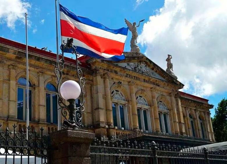 El Teatro Nacional es uno de los emblemas del urbanismo de Costa Rica, país que se ha convertido en el Silicon Valley de América Latina. Foto: Afp.