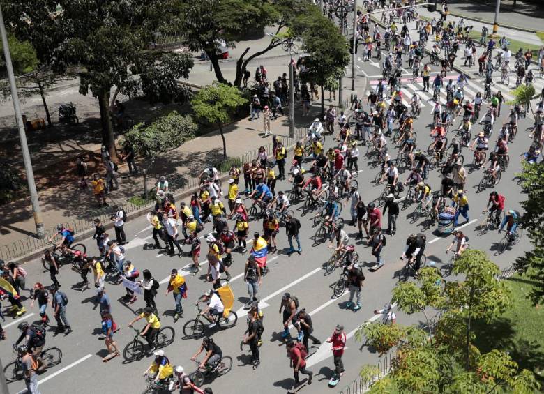 La finalidad de la ciclo rodada es recorrer las calles de la ciudad y manifestar el descontento contra el gobierno. Foto: Carlos Velásquez