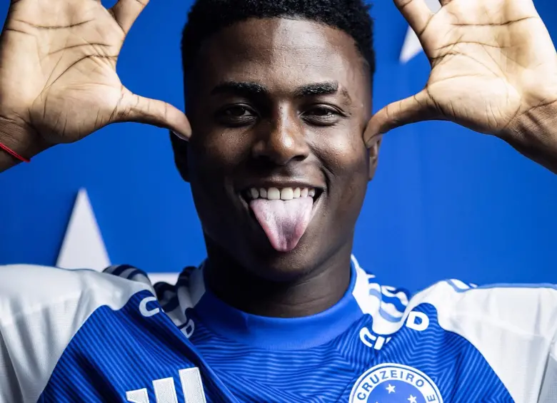 El joven delantero de 20 años fue presentado oficialmente en el equipo Brasileño luego de jugar por tres años con Millonarios. FOTO: Tomada de redes sociales @Cruzeiro