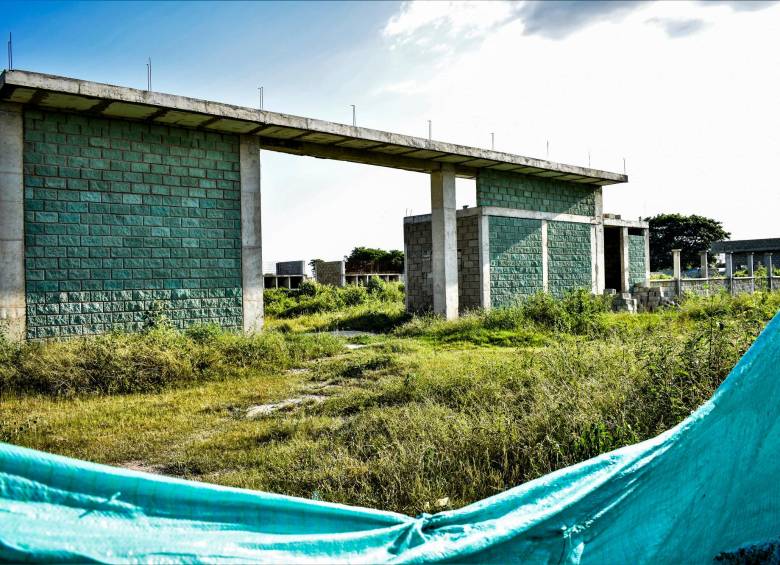 El terreno en el que la Alcaldía pretendía construir una nueva sede del cementerio fue protegido con medidas cautelares por parte de la JEP. La obra está en un 60 %, según Alcaldía. FOTO cortesía 
