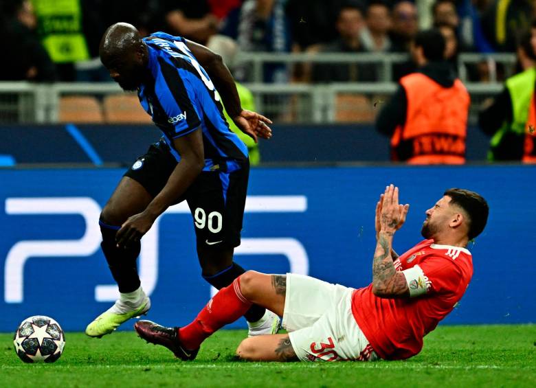 Tres de los cuatro clasificados a semifinales de Champions League han levantado este trofeo (Real Madrid, Milan e Inter). FOTO AFP