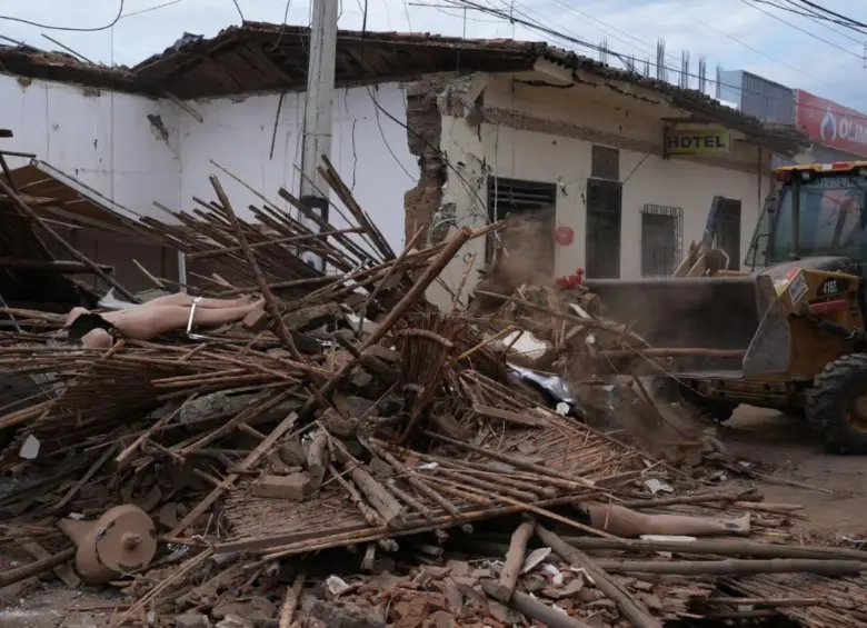 Uno de los negocios comerciales derribados por el terremoto en el departamento del Chocó. FOTO: Gobernación del Chocó
