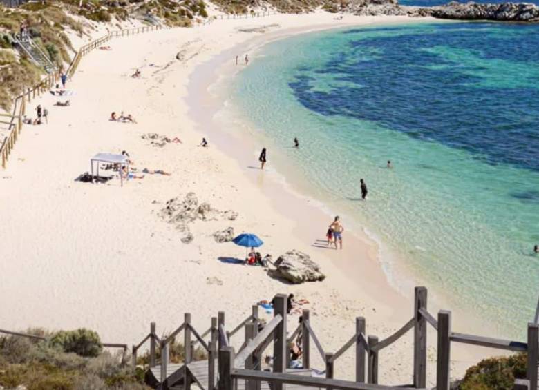 Un hombre murió tras ser atacado por un tiburón en una playa de Perth, en el estado de Australia Occidental. FOTO: Tomada de Instagram @TRAVELWISE 