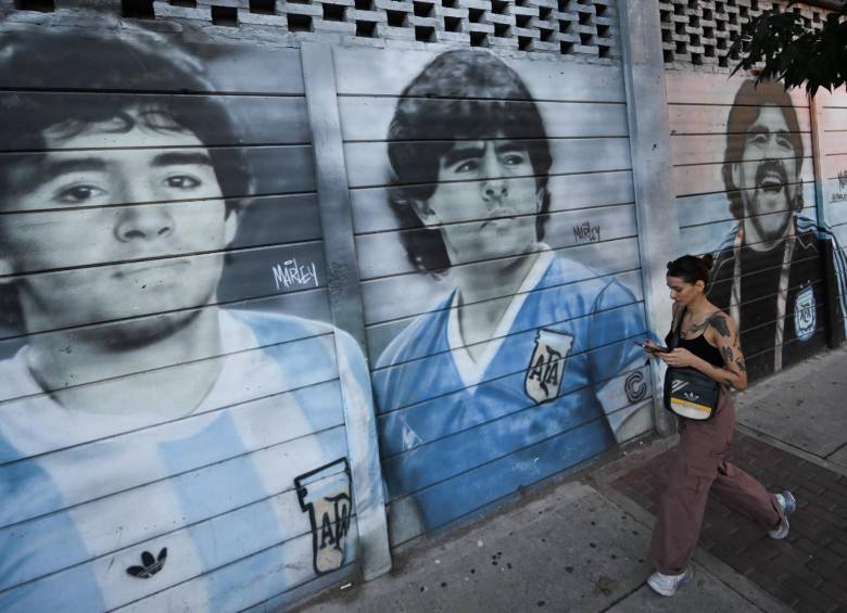 Los murales de Buenos Aires en honor a Diego. FOTO: AFP