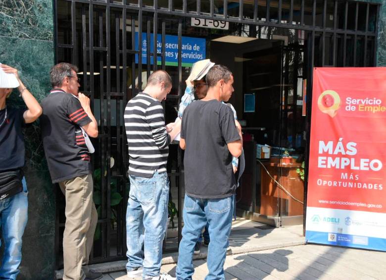 Las personas que buscan una oportunidad podrían obtenerla hoy mismo en Itagüí. FOTO CORTESÍA
