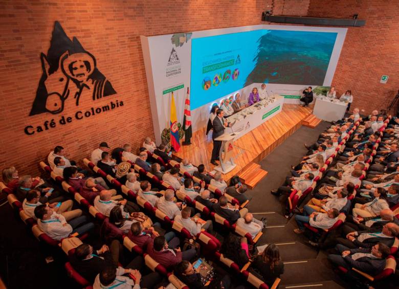 Germán Bahamón interviene el 92 Congreso Nacional de Cafeteros que se celebra en Bogotá. FOTO Cortesía. 