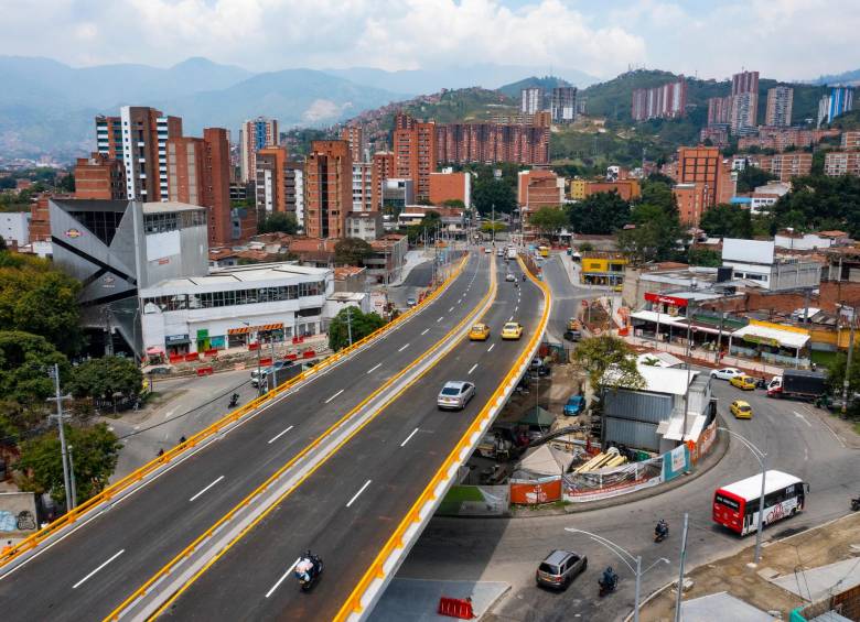 El intercambio de Colombia con la 80, vital para el Metro de la 80, ya opera las 24 horas del día. FOTO manuel saldarriaga