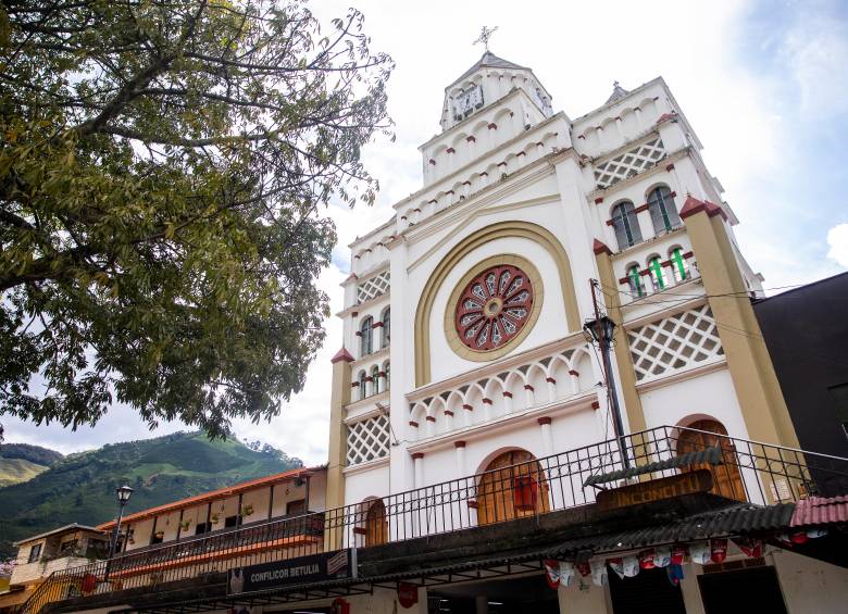 Los hechos ocurrieron mientras los policías patrullaban el sector La Cumbre, en la zona rural de Betulia. Foto: EL COLOMBIANO. 