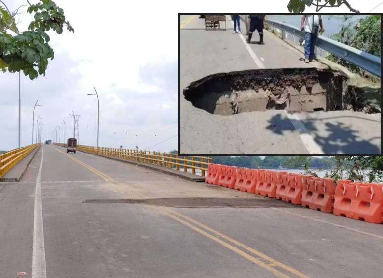 Adelante, la socavación presentada en uno de los extremos del puente. Atrás, el tránsito rehabilitado. FOTO: cortesía.