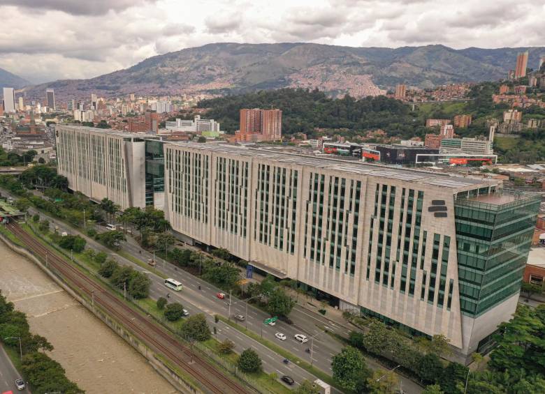 El Grupo Bancolombia lideró el escalafón de reputación Merco 2023. FOTO Manuel Saldarriaga