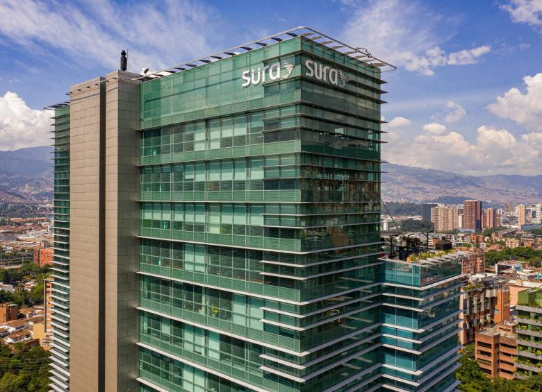 El 24 de diciembre inicia el periodo de aceptaciones de la OPA de Sura lanzada por Gilinski. FOTO Manuel Saldarriaga
