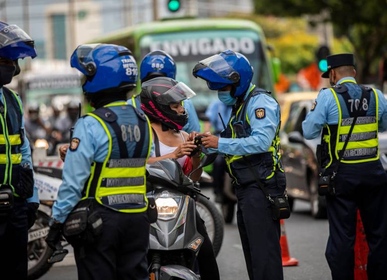 No acatar la medida acarrea una multa de 580.000 pesos. Foto: EL COLOMBIANO. 