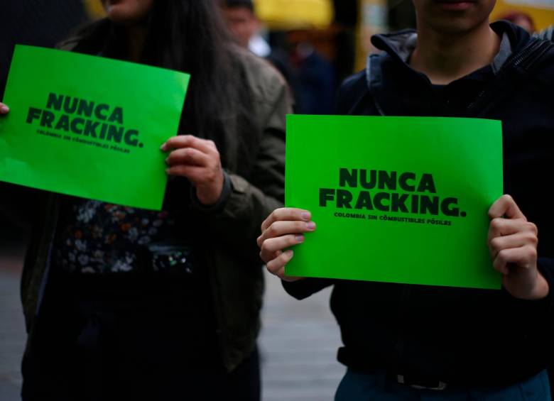 En la imagen una manifestación ciudadana en contra del fracking. FOTO COLPRENSA