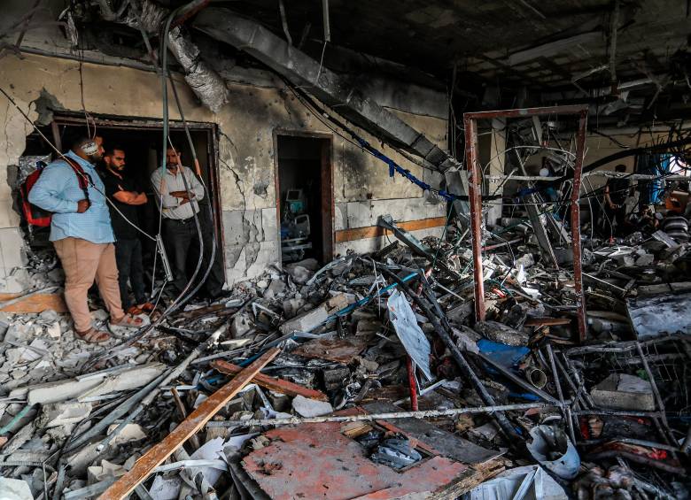 La población de Gaza continúa sufriendo ataques aéreos de Israel. El último blanco fue el hospital Naser en Jan Yunis. FOTO: GETTY