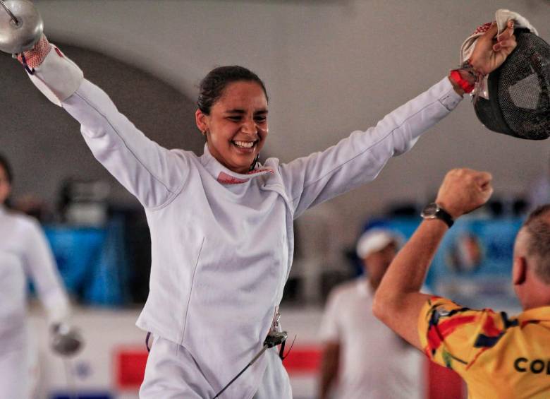 Colombia logró su primer oro bolivariano gracias a la esgrimista María Jaramillo. FOTO CORTESÍA COC